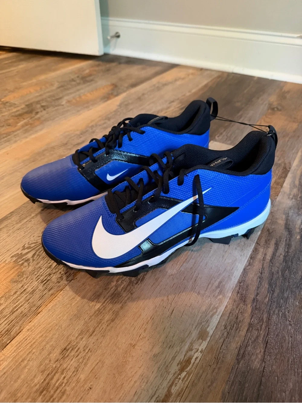 Nike Men's Alpha Menace 4 Shark football cleats size 13 (NWOT)
